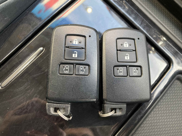 トヨタ アルファード ハイブリッド 2.5 S E-Four 4WDの中古車