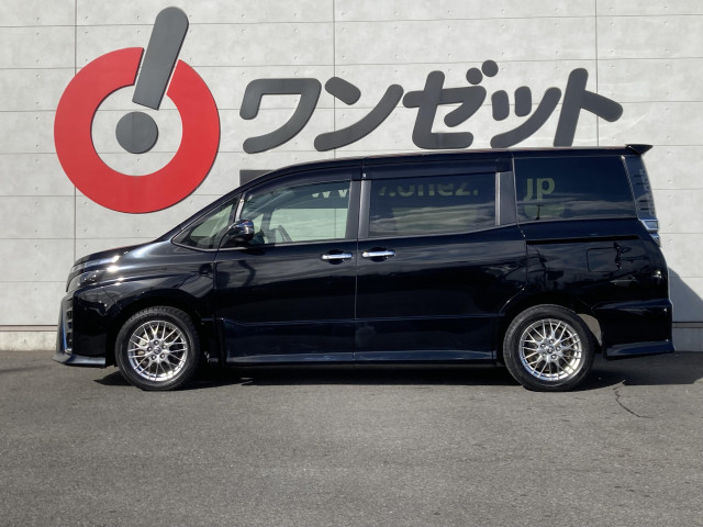 トヨタ ヴォクシー 1.8 ハイブリッド ZS 煌Ⅲの中古車