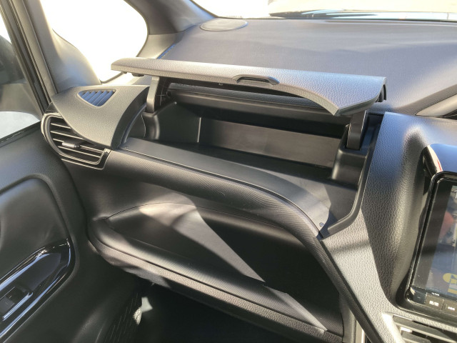 トヨタ ヴォクシー 1.8 ハイブリッド ZS 煌Ⅲの中古車