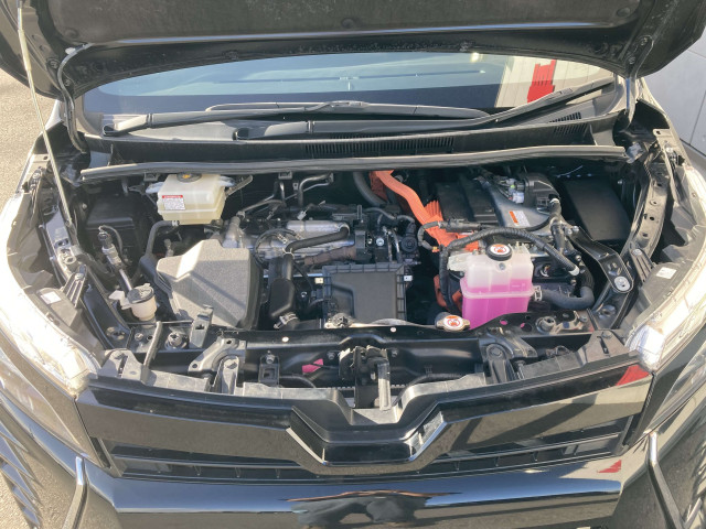 トヨタ ヴォクシー 1.8 ハイブリッド ZS 煌Ⅲの中古車