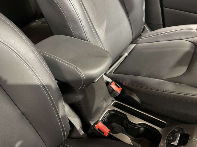 ジープ レネゲード リミテッドの中古車