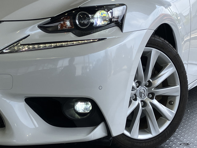 レクサス IS 300hの中古車