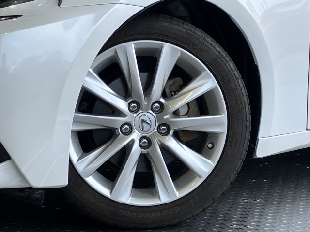 レクサス IS 300hの中古車