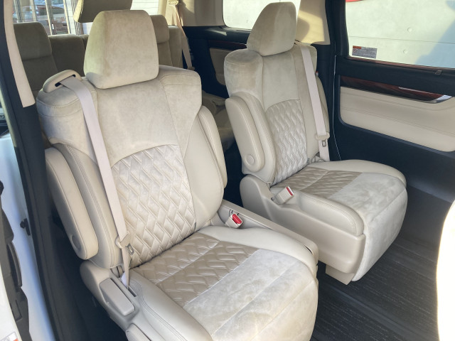 トヨタ アルファード 2.5 G 4WDの中古車