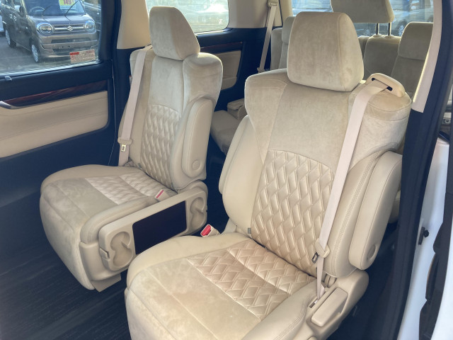 トヨタ アルファード 2.5 G 4WDの中古車