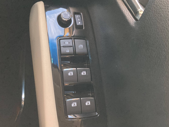 トヨタ アルファード 2.5 G 4WDの中古車