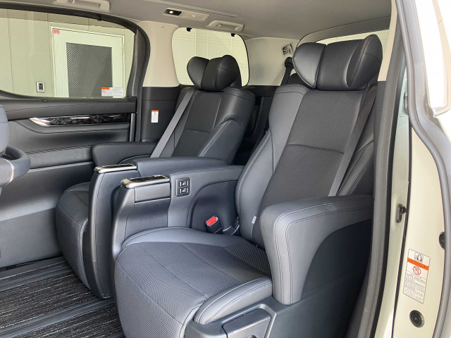 トヨタ アルファード 2.5 S Cパッケージの中古車