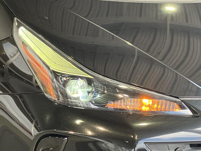 トヨタ プリウス 1.8 S ツーリングセレクションの中古車