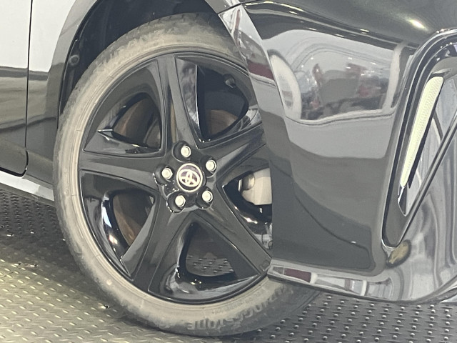 トヨタ プリウス 1.8 S ツーリングセレクションの中古車