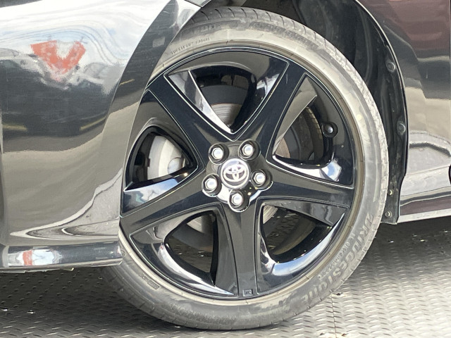 トヨタ プリウス 1.8 S ツーリングセレクションの中古車