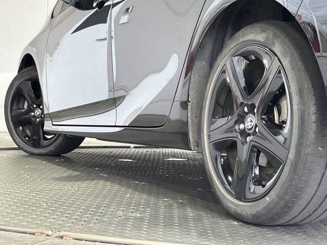 トヨタ プリウス 1.8 S ツーリングセレクションの中古車