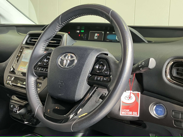 トヨタ プリウス 1.8 S ツーリングセレクションの中古車