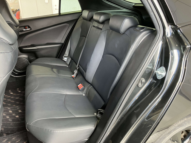 トヨタ プリウス 1.8 S ツーリングセレクションの中古車