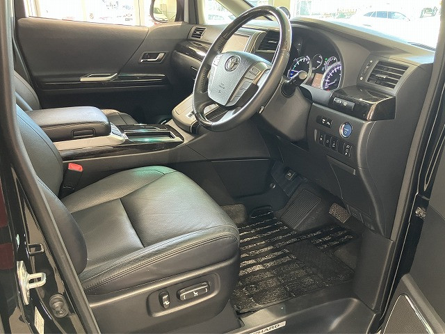 トヨタ アルファードハイブリッド 2.4 SR Cパッケージ 4WDの中古車