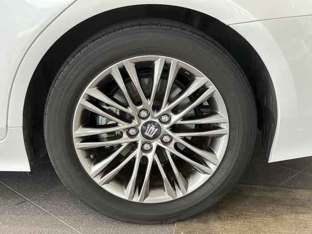 トヨタ クラウンハイブリッド ハイブリッド 2.5 Sの中古車