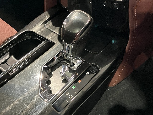 トヨタ クラウンアスリートハイブリッド ハイブリッド 2.5 Sの中古車