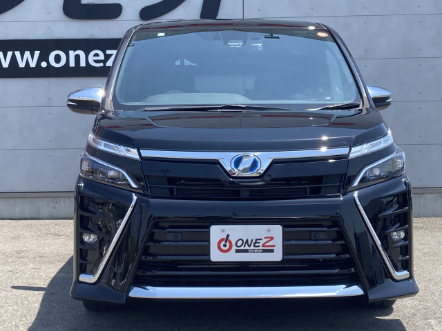 トヨタ ヴォクシー 1.8 ハイブリッド ZS 煌Ⅲの中古車