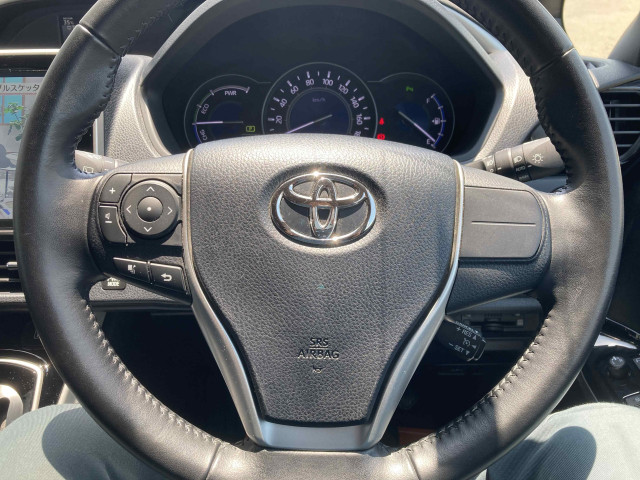 トヨタ ヴォクシー 1.8 ハイブリッド ZS 煌Ⅲの中古車