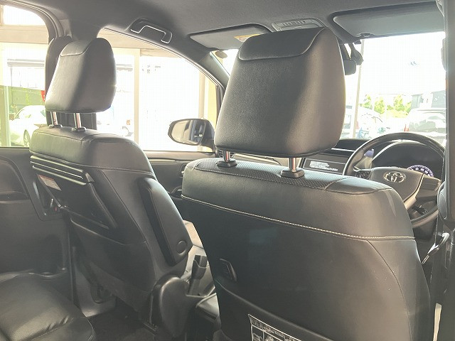 トヨタ エスクァイア 1.8 ハイブリッド Giの中古車