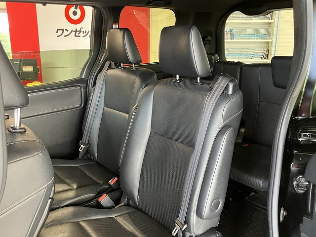 トヨタ エスクァイア 1.8 ハイブリッド Giの中古車