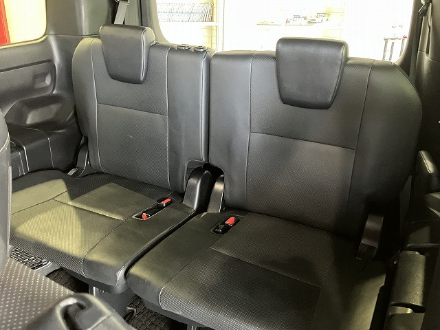 トヨタ エスクァイア 1.8 ハイブリッド Giの中古車