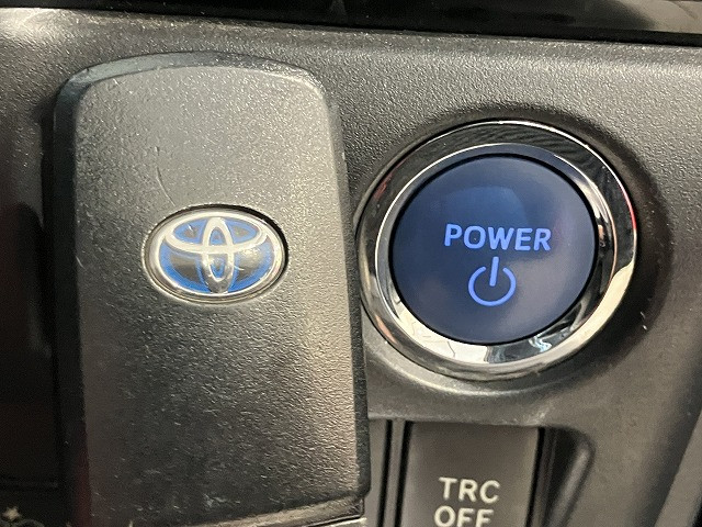 トヨタ エスクァイア 1.8 ハイブリッド Giの中古車
