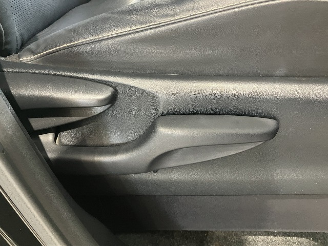 トヨタ エスクァイア 1.8 ハイブリッド Giの中古車