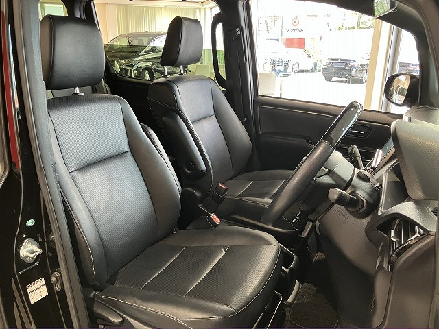トヨタ エスクァイア 1.8 ハイブリッド Giの中古車