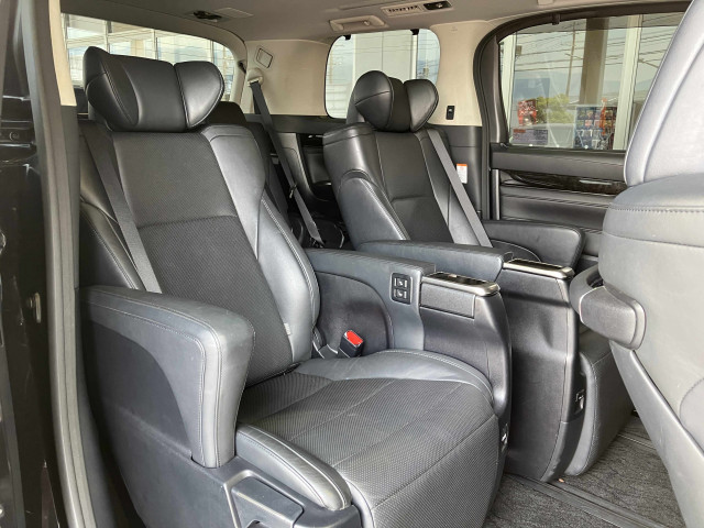 トヨタ ヴェルファイア ハイブリッド ZR“G エディション”の中古車