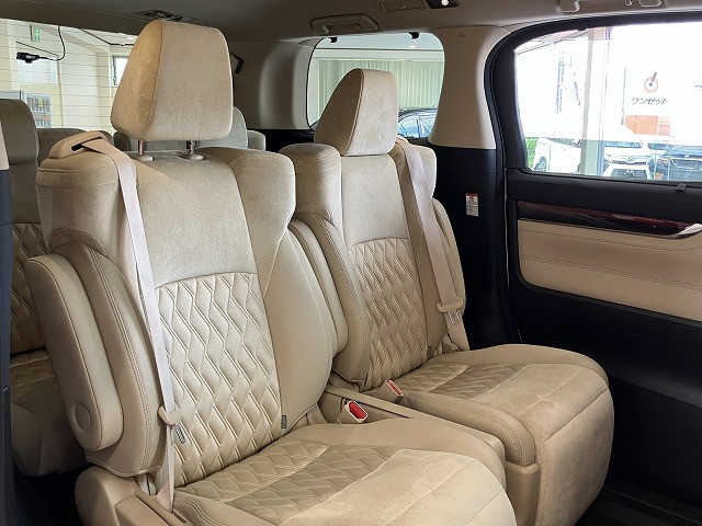 トヨタ ヴェルファイア 2.5 V 4WDの中古車