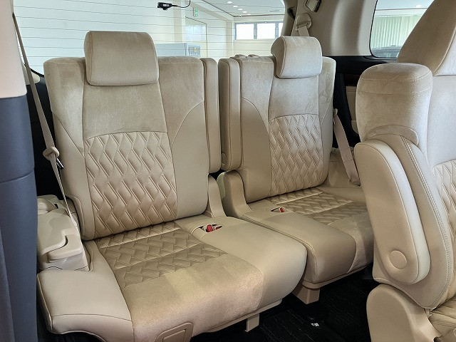 トヨタ ヴェルファイア 2.5 V 4WDの中古車