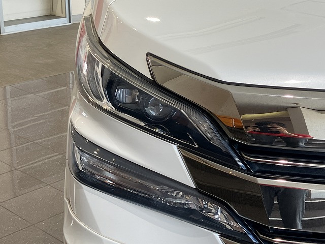 トヨタ ヴェルファイア 2.5 V 4WDの中古車