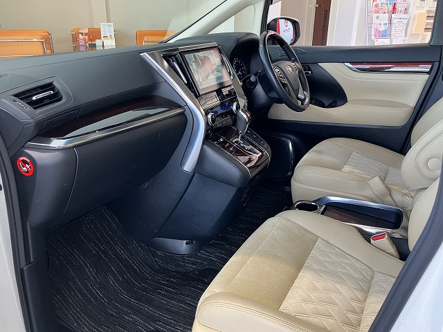 トヨタ ヴェルファイア 2.5 V 4WDの中古車