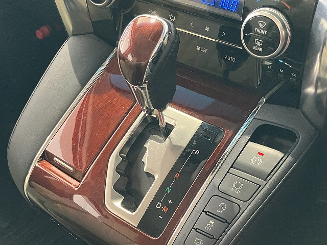 トヨタ ヴェルファイア 2.5 V 4WDの中古車