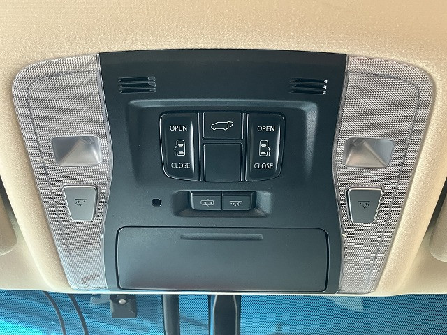 トヨタ ヴェルファイア 2.5 V 4WDの中古車