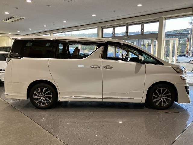 トヨタ ヴェルファイア 2.5 V 4WDの中古車