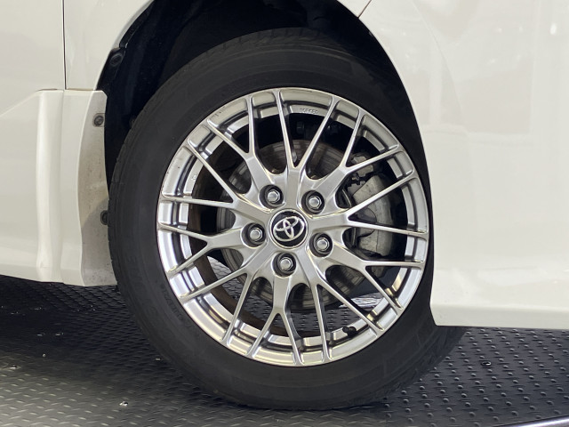 トヨタ ヴォクシー 1.8 ハイブリッド ZS 煌Ⅲの中古車