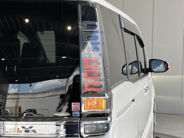 トヨタ ヴォクシー 1.8 ハイブリッド ZS 煌Ⅲの中古車