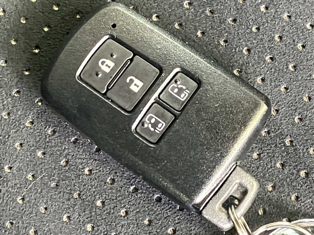トヨタ ヴォクシー 1.8 ハイブリッド ZS 煌Ⅲの中古車