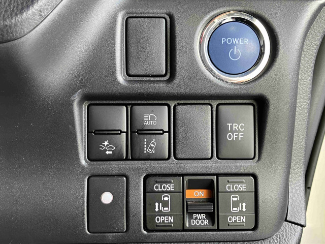 トヨタ ヴォクシー 1.8 ハイブリッド ZS 煌Ⅲの中古車