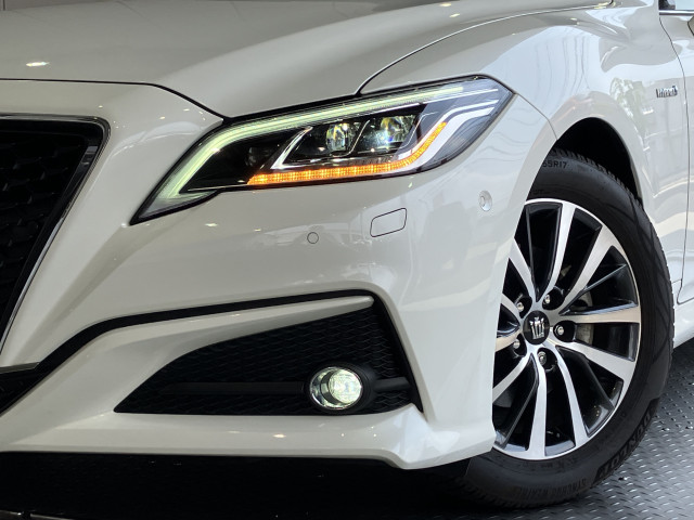 トヨタ クラウン ハイブリッド 2.5 Gの中古車