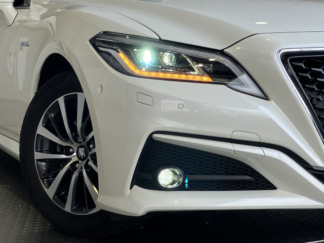 トヨタ クラウン ハイブリッド 2.5 Gの中古車
