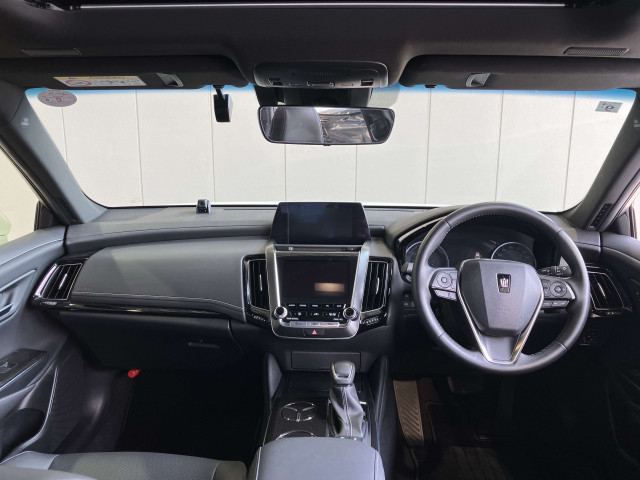 トヨタ クラウン ハイブリッド 2.5 Gの中古車