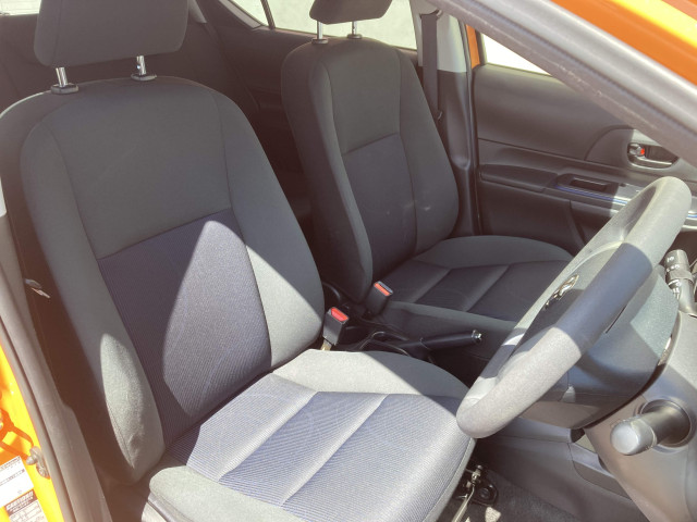 トヨタ アクア 1.5 Sの中古車