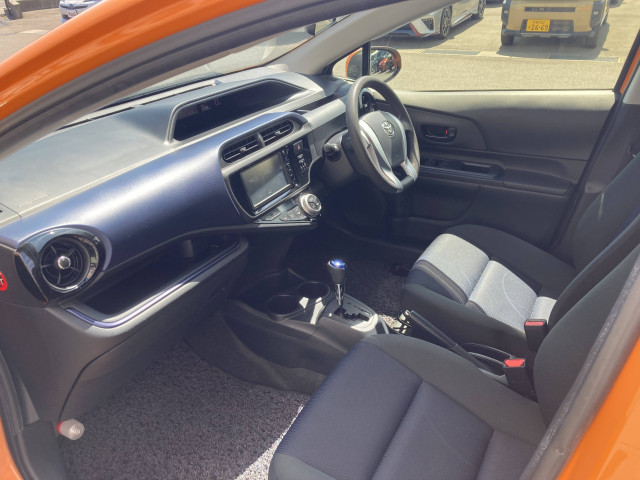 トヨタ アクア 1.5 Sの中古車