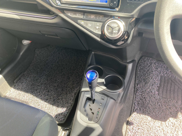 トヨタ アクア 1.5 Sの中古車