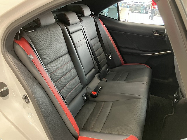 レクサス IS 300 ブラック シークエンスの中古車