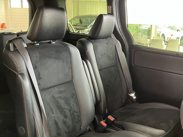 トヨタ ヴォクシー 1.8 ハイブリッド ZS 煌Ⅲの中古車