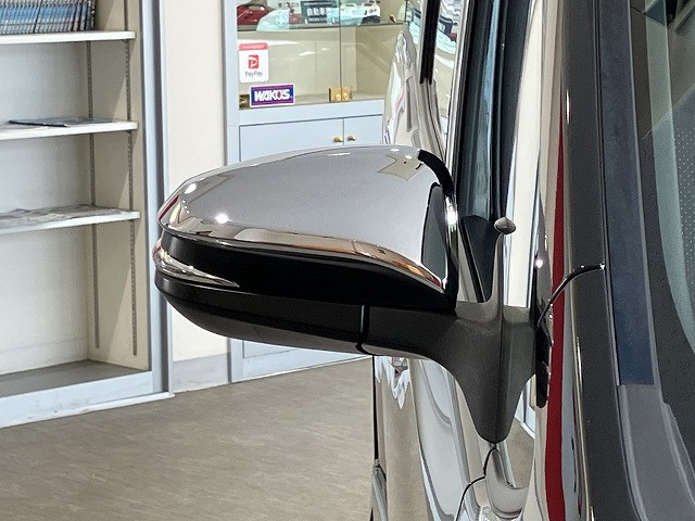 トヨタ ヴォクシー 1.8 ハイブリッド ZS 煌Ⅲの中古車