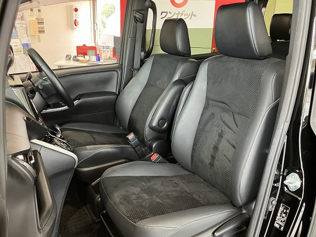 トヨタ ヴォクシー 1.8 ハイブリッド ZS 煌Ⅲの中古車